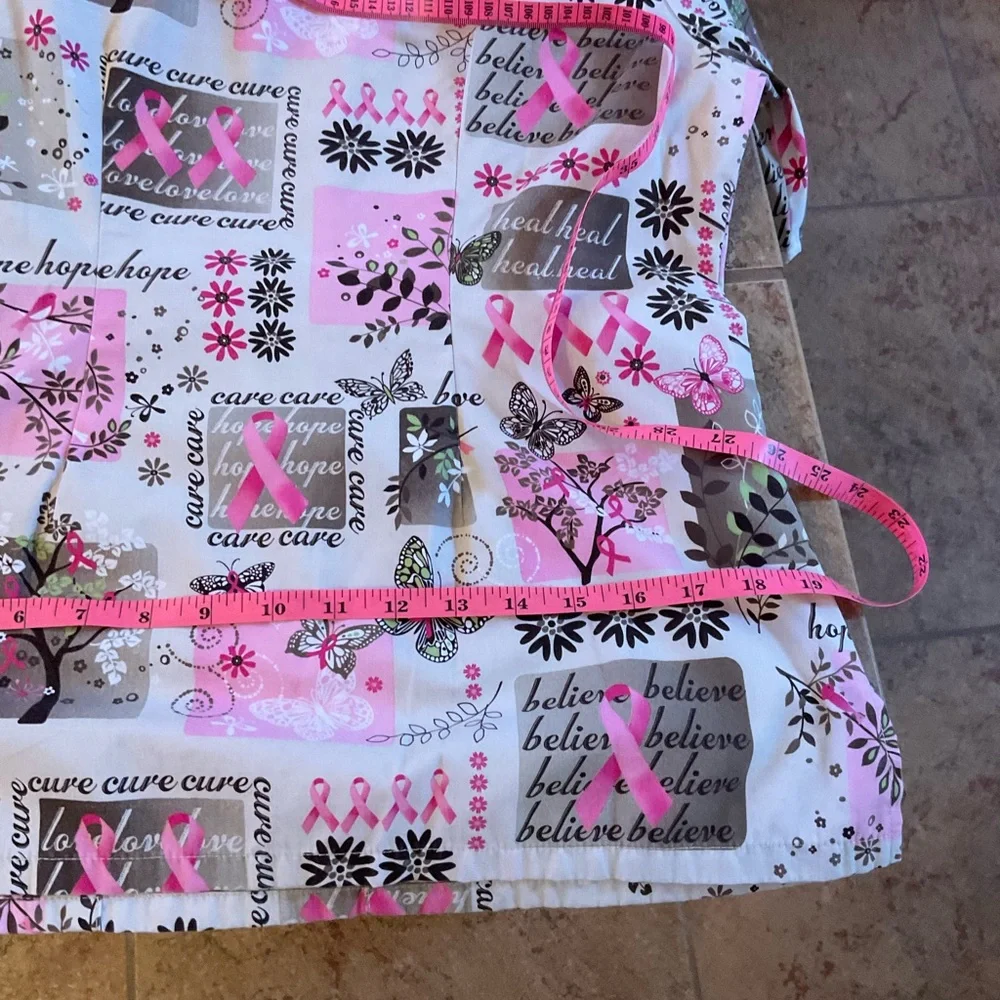 HQ Scrubs Breast Cancer Awareness Top, Cute and in great condition.  Fitted, Sm - Picture 12 of 13